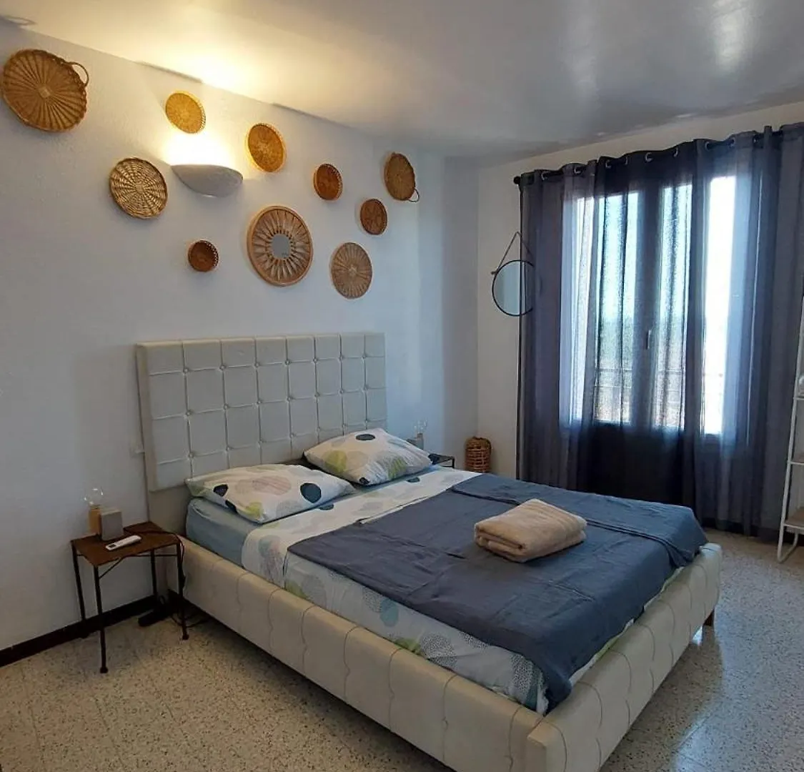 Appartement L'ogooué à Carpentras 0*,  France